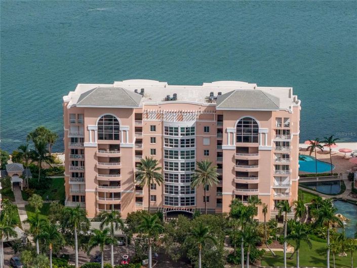 Image No.1-3 Bed Property for sale