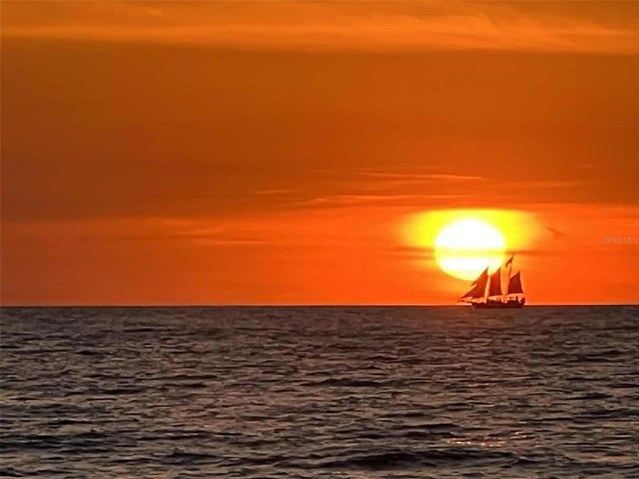 Image No.55-3 Bed Townhouse for sale