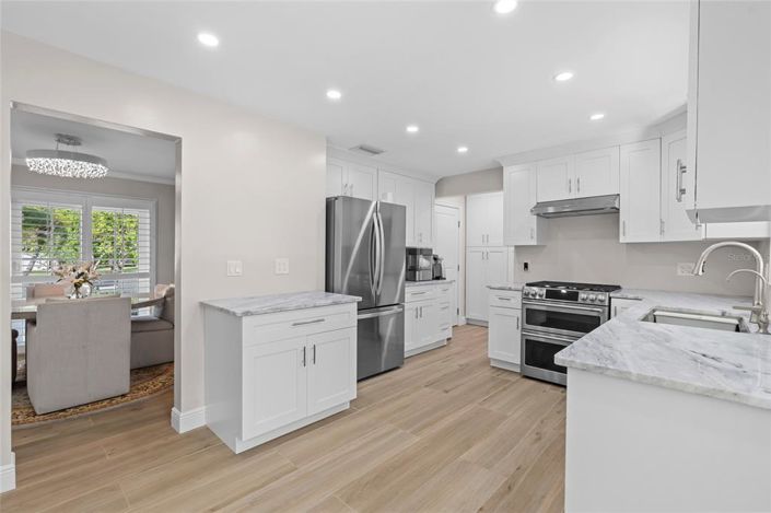 Image No.20-2 Bed Property for sale