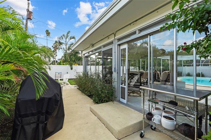 Image No.38-2 Bed Property for sale