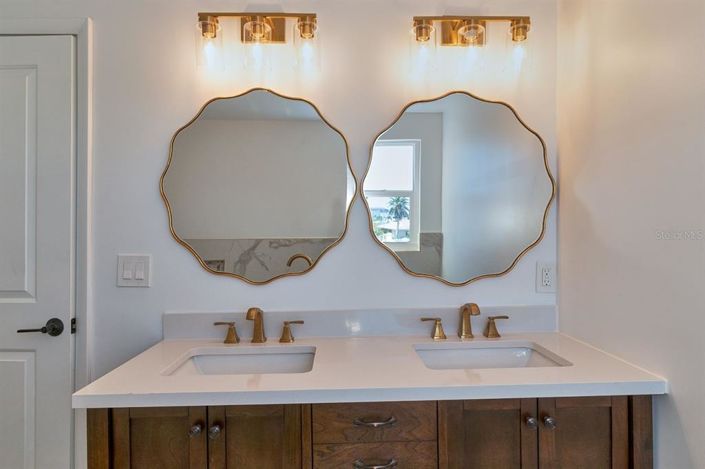 Image No.25-Propriété de 5 chambres à vendre à Floride