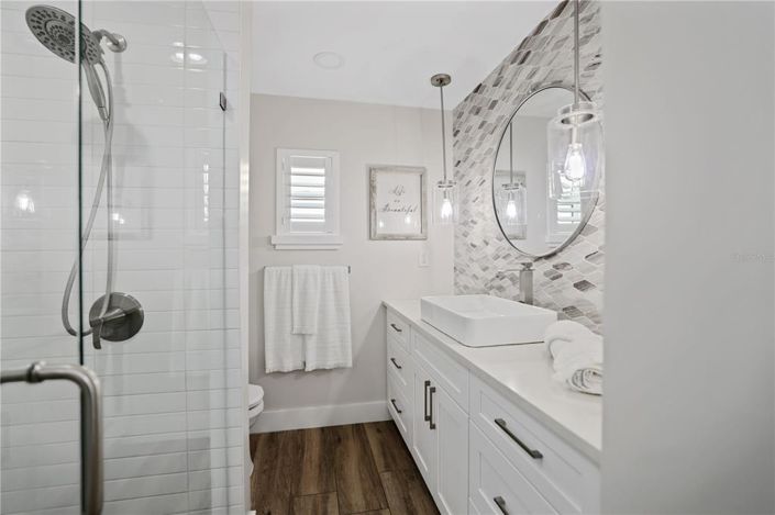 Image No.17-3 Bed Property for sale