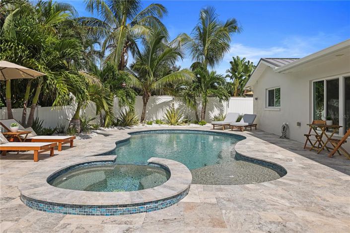 Image No.22-3 Bed Property for sale