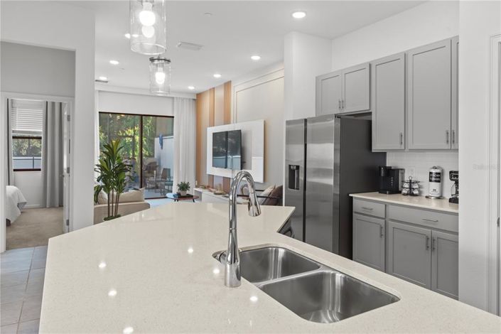 Image No.11-5 Bed Townhouse for sale