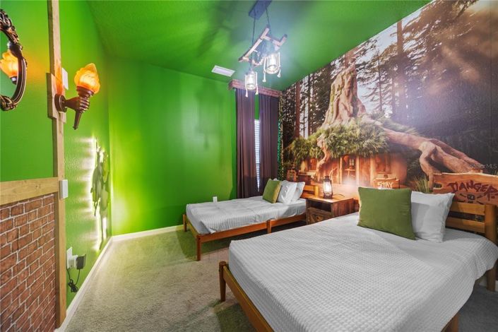 Image No.19-5 Bed Townhouse for sale