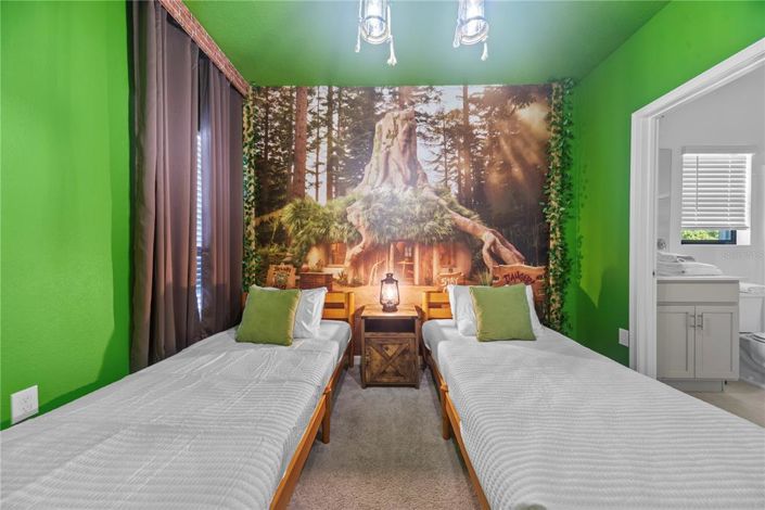 Image No.21-5 Bed Townhouse for sale