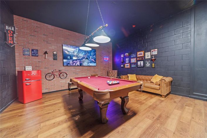 Image No.32-5 Bed Townhouse for sale