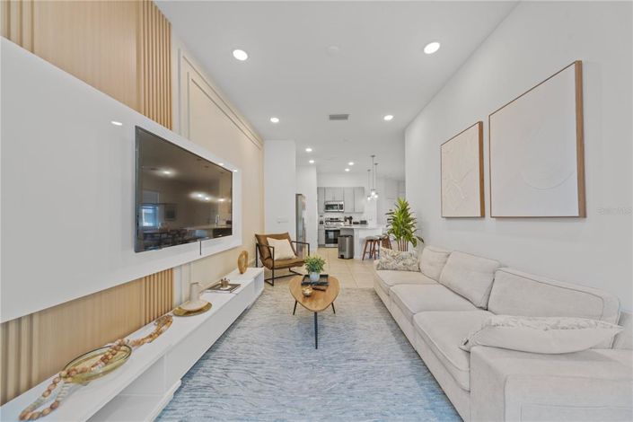 Image No.7-5 Bed Townhouse for sale