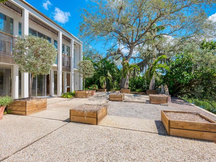 Image No.9-3 Bed Property for sale