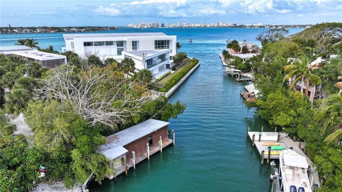 Image No.4-3 Bed Property for sale