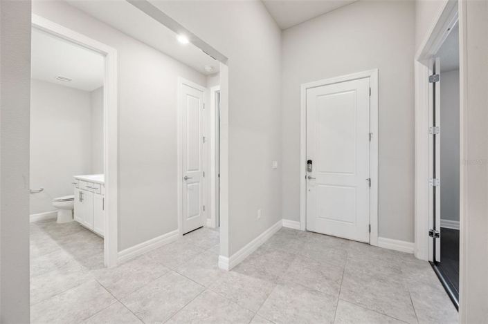 Image No.7-Propriété de 4 chambres à vendre à Orlando