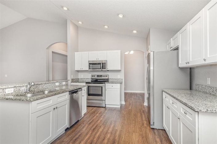 Image No.2-4 Bed Property for sale