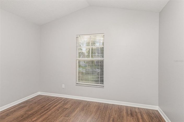 Image No.8-4 Bed Property for sale