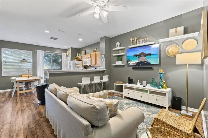 Image No.10-3 Bed Townhouse for sale