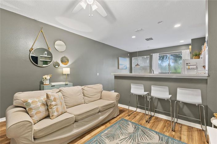 Image No.12-3 Bed Townhouse for sale