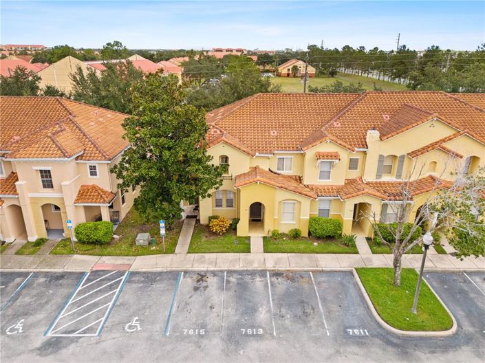 Image No.37-3 Bed Townhouse for sale