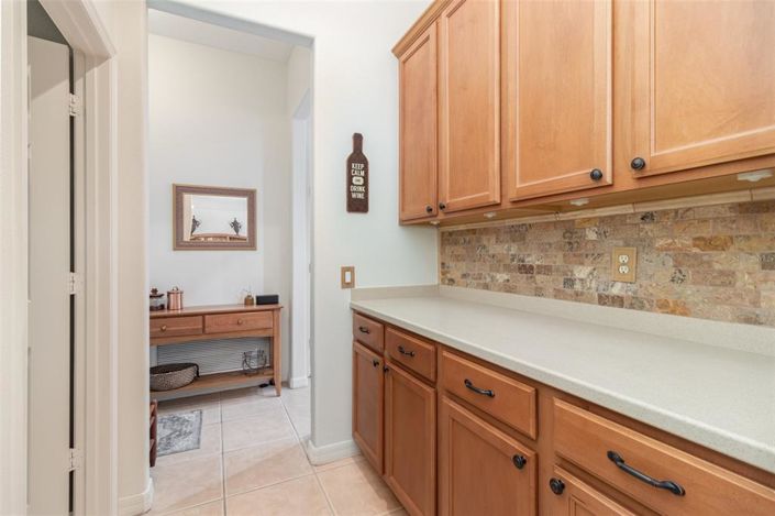 Image No.10-4 Bed Property for sale