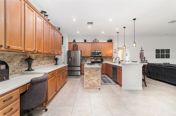 Image No.9-4 Bed Property for sale