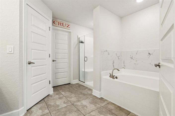 Image No.15-4 Bed Property for sale