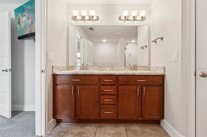 Image No.16-4 Bed Property for sale