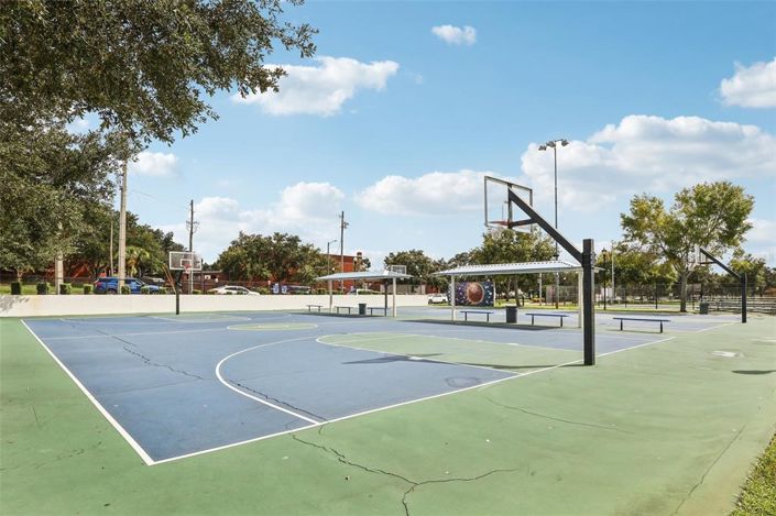 Image No.27-4 Bed Property for sale