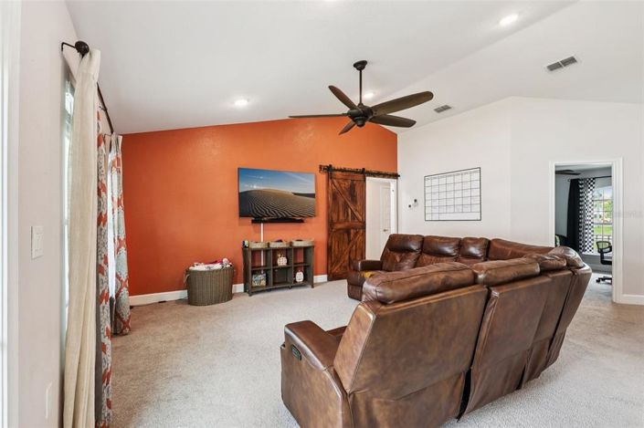 Image No.4-4 Bed Property for sale