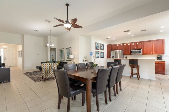 Image No.4-Propriété de 4 chambres à vendre à Kissimmee