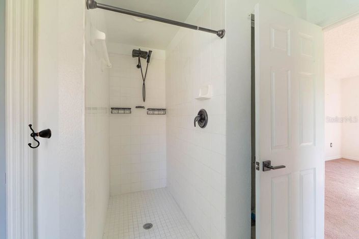 Image No.11-4 Bed Property for sale