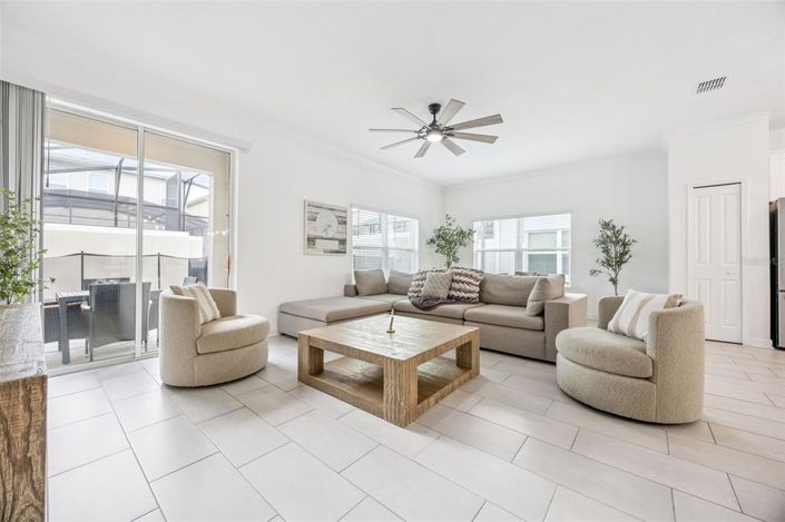 Image No.14-5 Bed Townhouse for sale