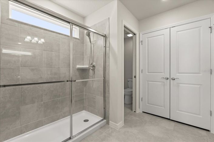 Image No.10-5 Bed Property for sale