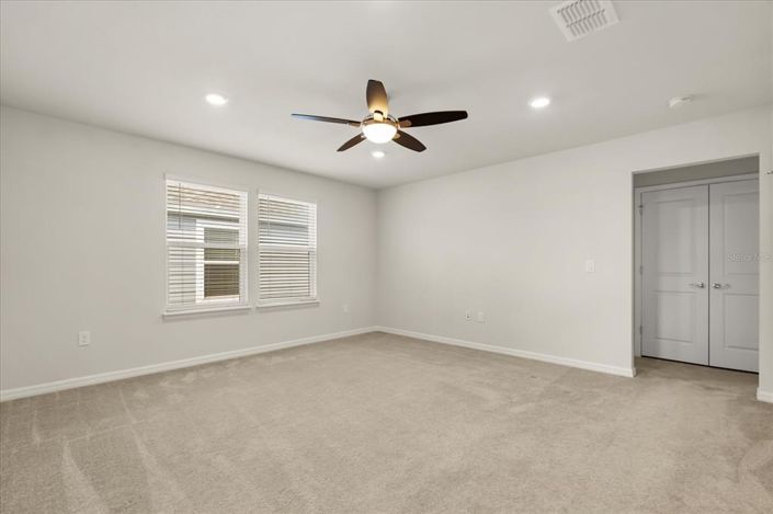 Image No.17-5 Bed Property for sale