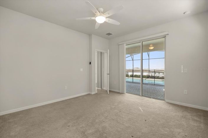 Image No.28-5 Bed Property for sale