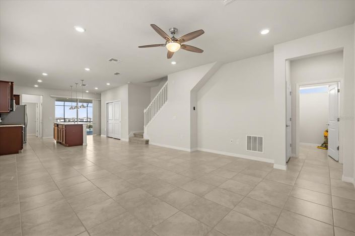 Image No.9-5 Bed Property for sale