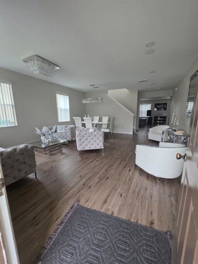 Image No.2-6 Bed Property for sale