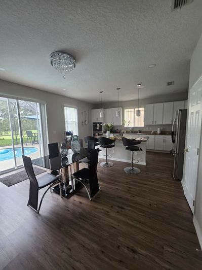 Image No.5-6 Bed Property for sale