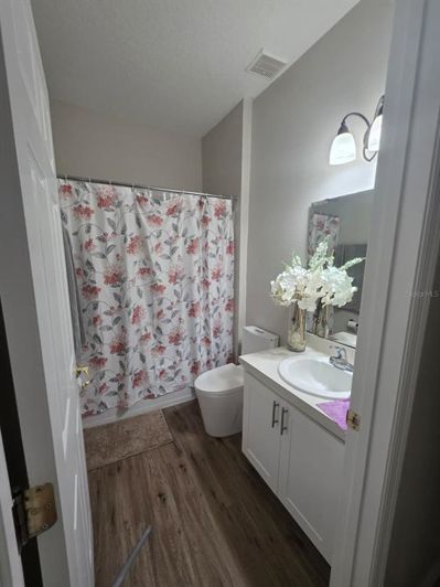 Image No.8-6 Bed Property for sale