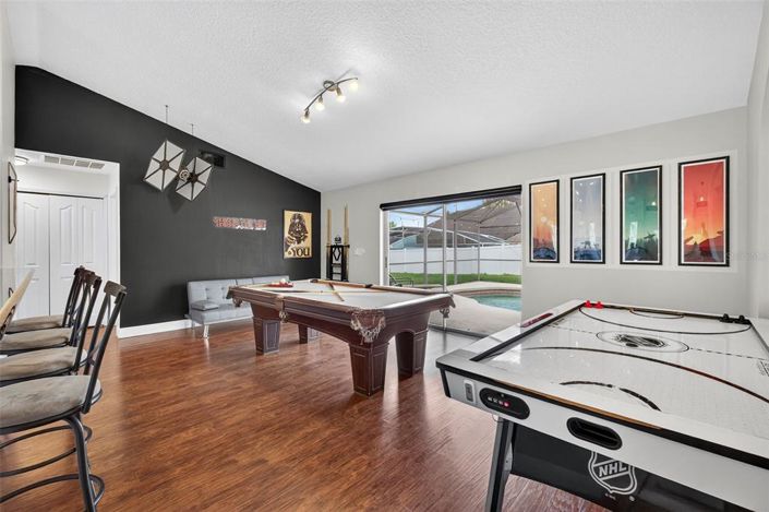 Image No.13-3 Bed Property for sale