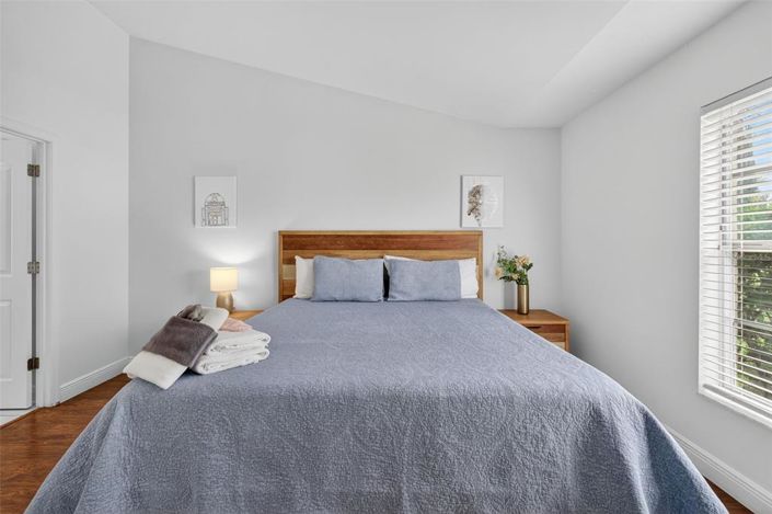 Image No.26-3 Bed Property for sale