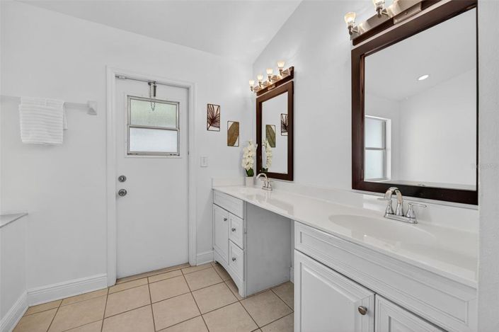 Image No.29-3 Bed Property for sale