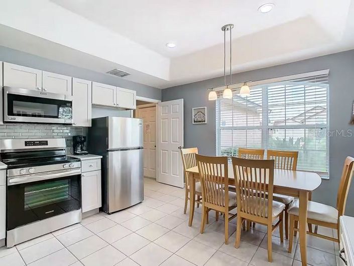 Image No.8-3 Bed Property for sale