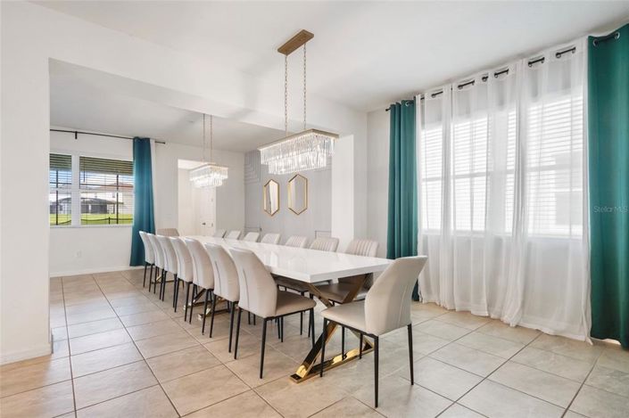 Image No.10-9 Bed Property for sale