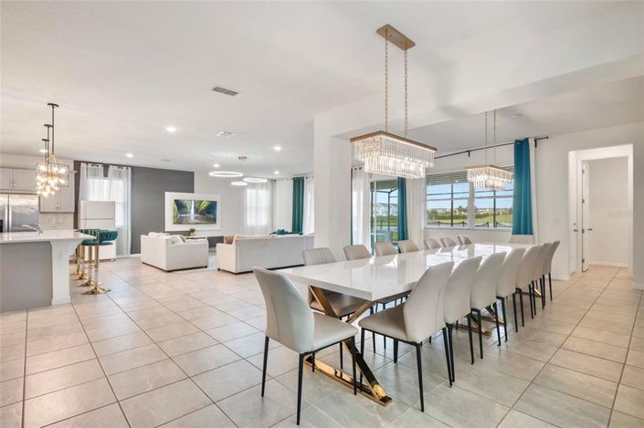 Image No.12-9 Bed Property for sale