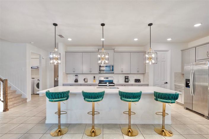 Image No.15-9 Bed Property for sale