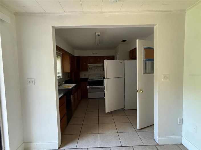 Image No.3-3 Bed Property for sale