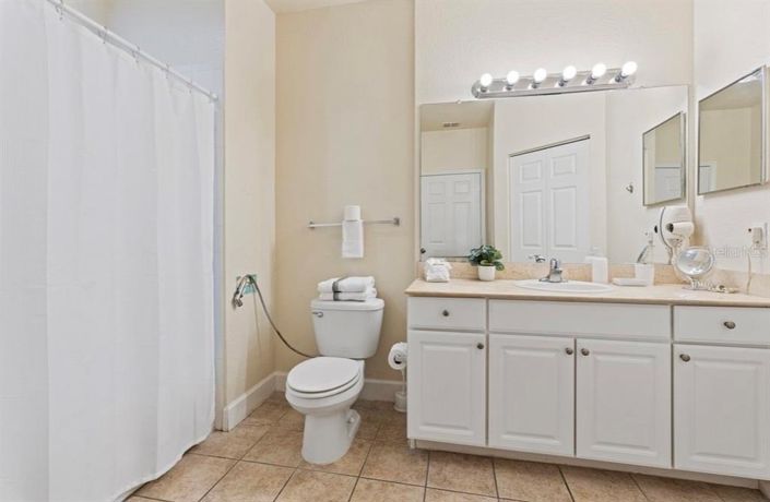 Image No.13-4 Bed Townhouse for sale