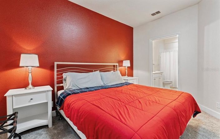 Image No.17-4 Bed Townhouse for sale