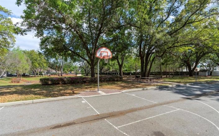 Image No.36-4 Bed Townhouse for sale