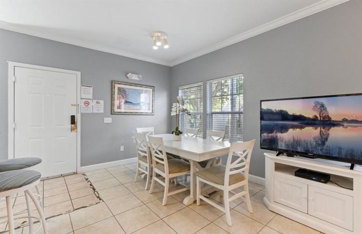 Image No.10-4 Bed Townhouse for sale