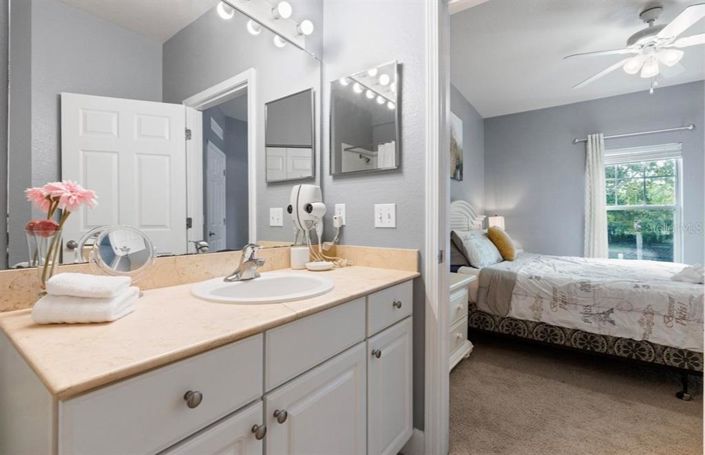 Image No.16-4 Bed Townhouse for sale