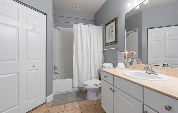 Image No.17-4 Bed Townhouse for sale